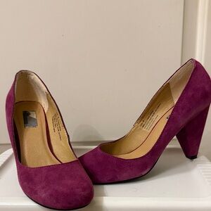 Urban Outfitters Fuchsia Suede Heels